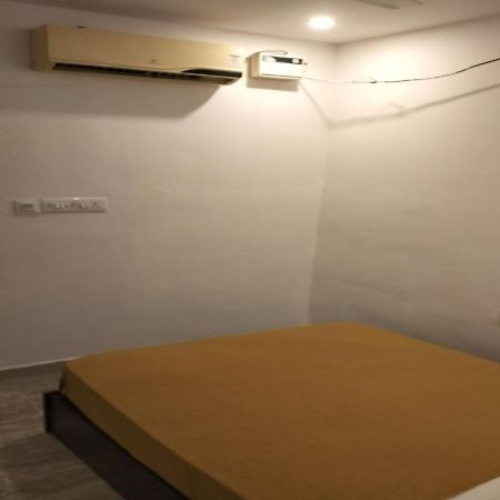 Queen D Tower - By Grands Inn Hospitality Tallākulam Exterior photo